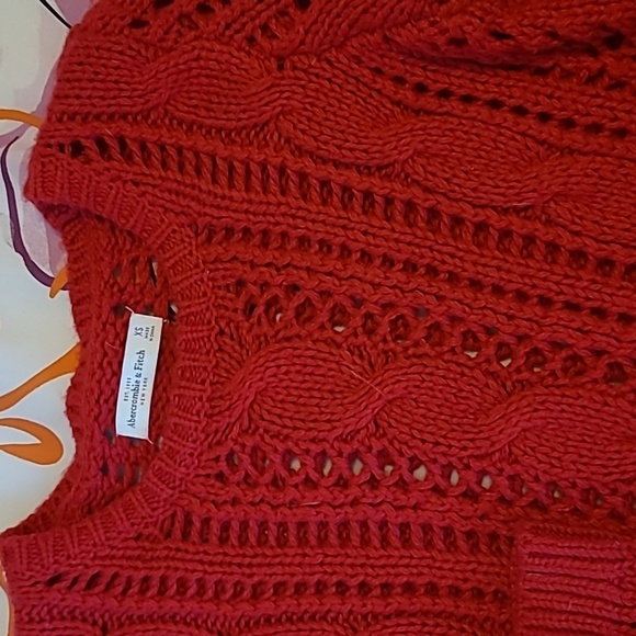 Abercrombie and Fitch Women's Red Cable Knit Sweater Size XS - Picture 2 of 4